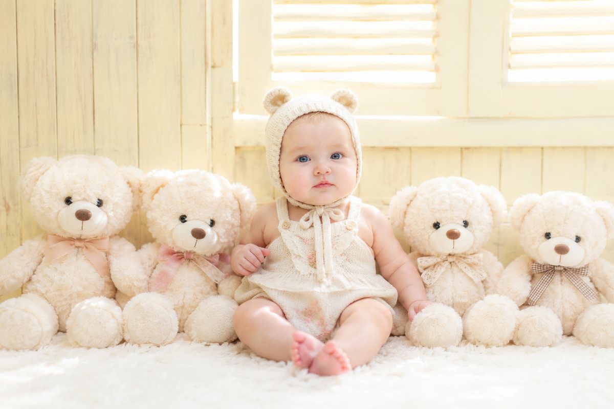 Creative first birthday portrait